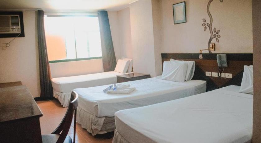 Country Village Hotel Cagayan de Oro Esterno foto