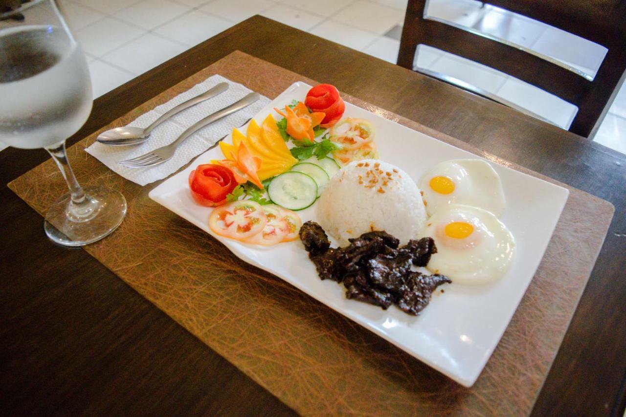 Country Village Hotel Cagayan de Oro Esterno foto